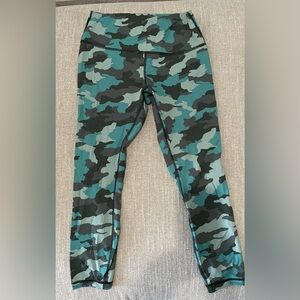 Lululemon High Rise Camouflage Print Leggings size 10